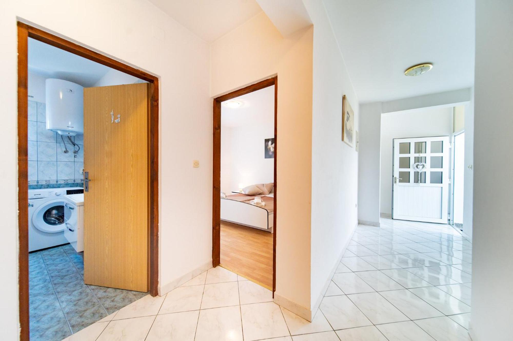Apartments Lores Rab Town Buitenkant foto