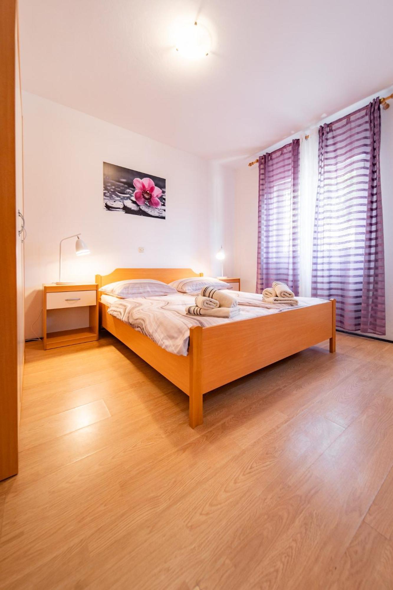 Apartments Lores Rab Town Buitenkant foto